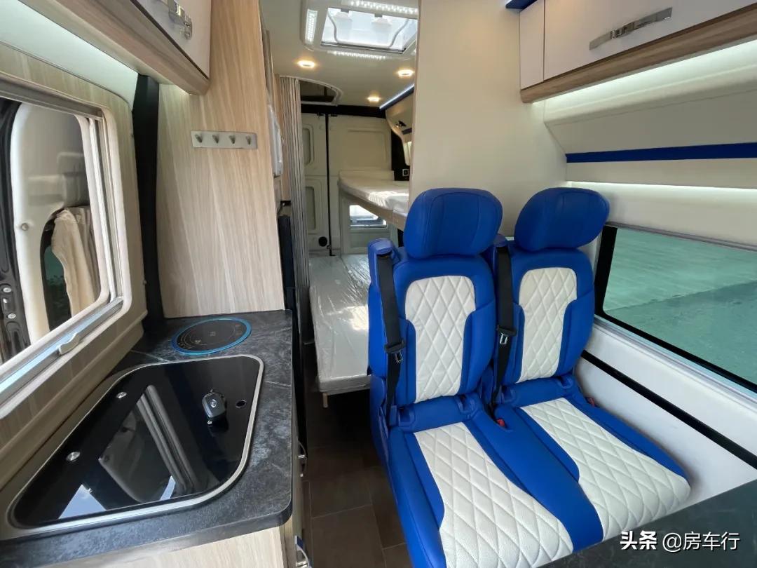 房车忽然电全没了,新能源洲际漫步者房车