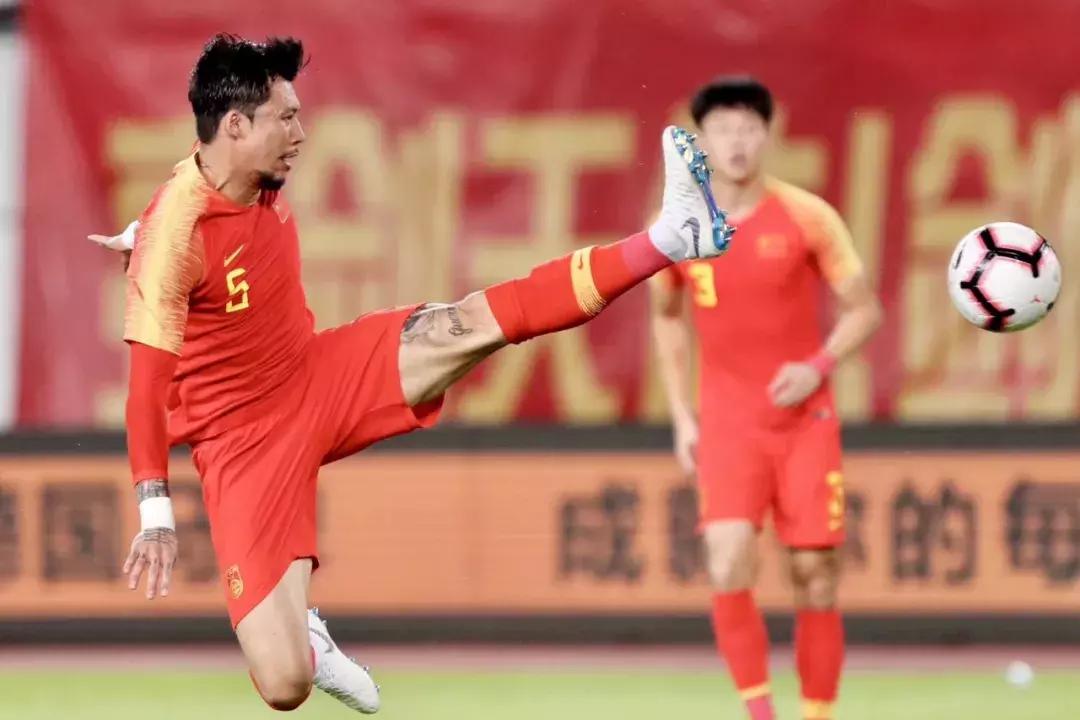 里皮上任第一场比赛,里皮重掌帅印吹响集结号