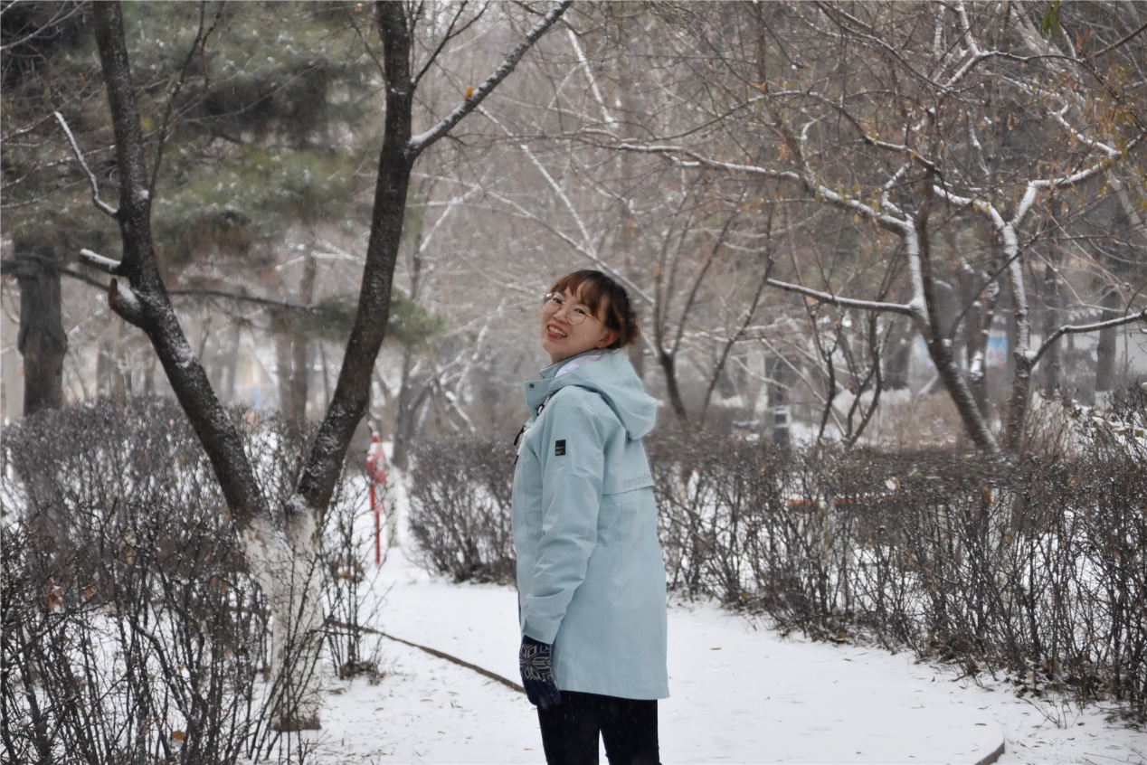 冲锋衣tnf好还是discovery好,保暖又轻薄的户外冲锋衣