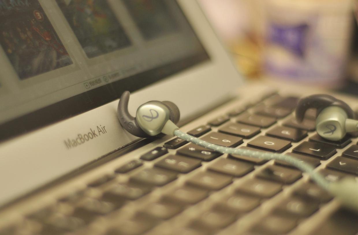 延续哈曼品质！美国总统*用御**“Infinity”首款蓝牙耳机音效如何？