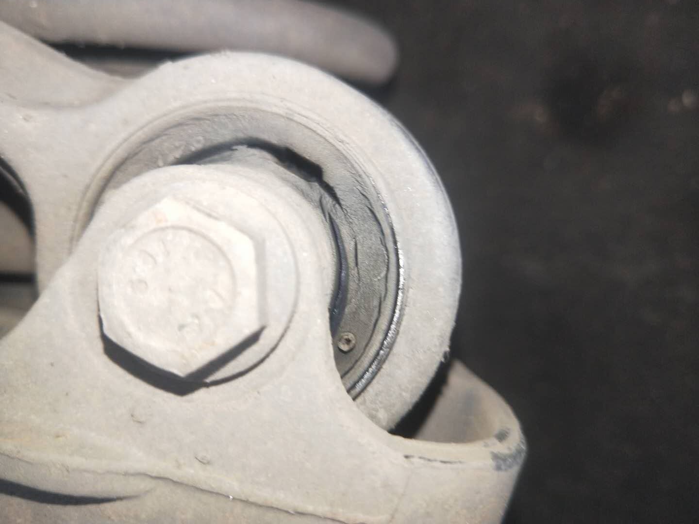 奥迪6缸2.8发动机通病,奥迪2.8v6发动机抖动缺缸