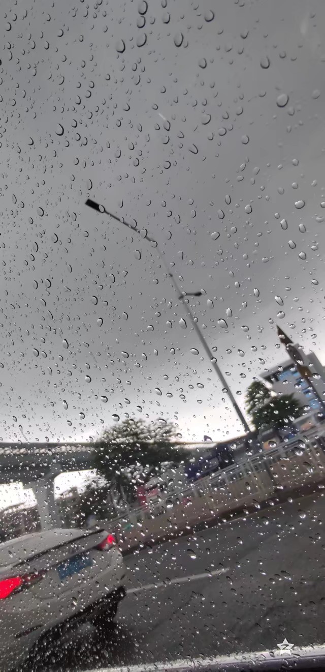 最美好的年纪活成了最糟糕的自己,在最好的年纪里过着最悲哀的生活