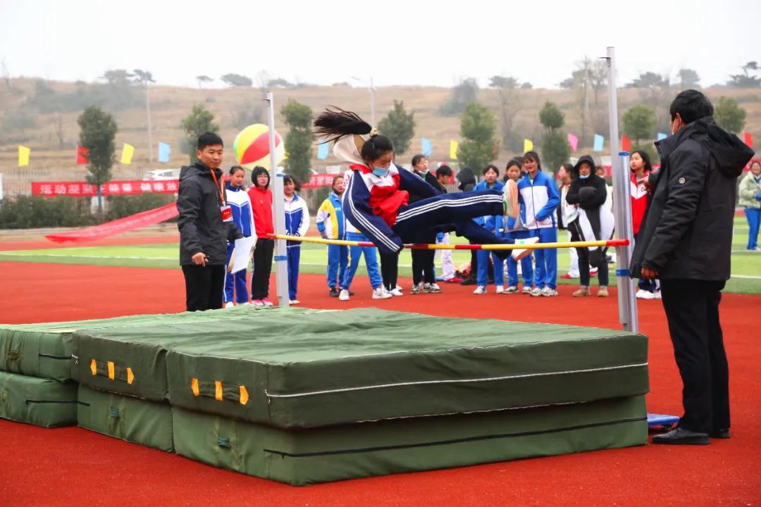 奔跑吧少年我校田径运动会开幕,奔跑吧少年全国中小学生运动会