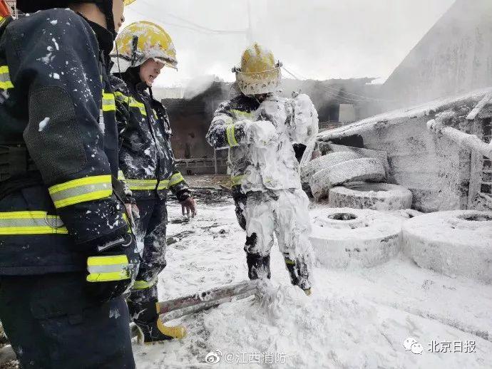 “用开水烫熟饺子”求中国消防表扬，阿消：锅边有沫沫，肯定是煮的！