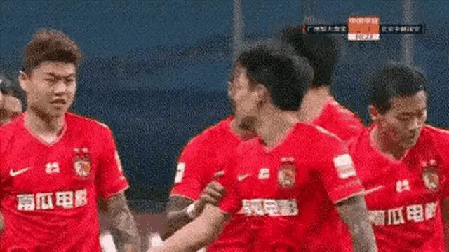 破案了！保利尼奥“特殊”庆祝动作疑早有策划，或是致敬鲁能！