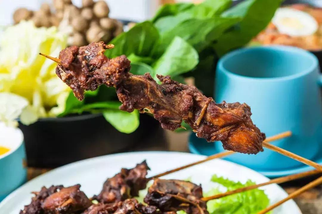 辽宁大姐秘制麻辣拌,东北女孩卖东北麻辣拌