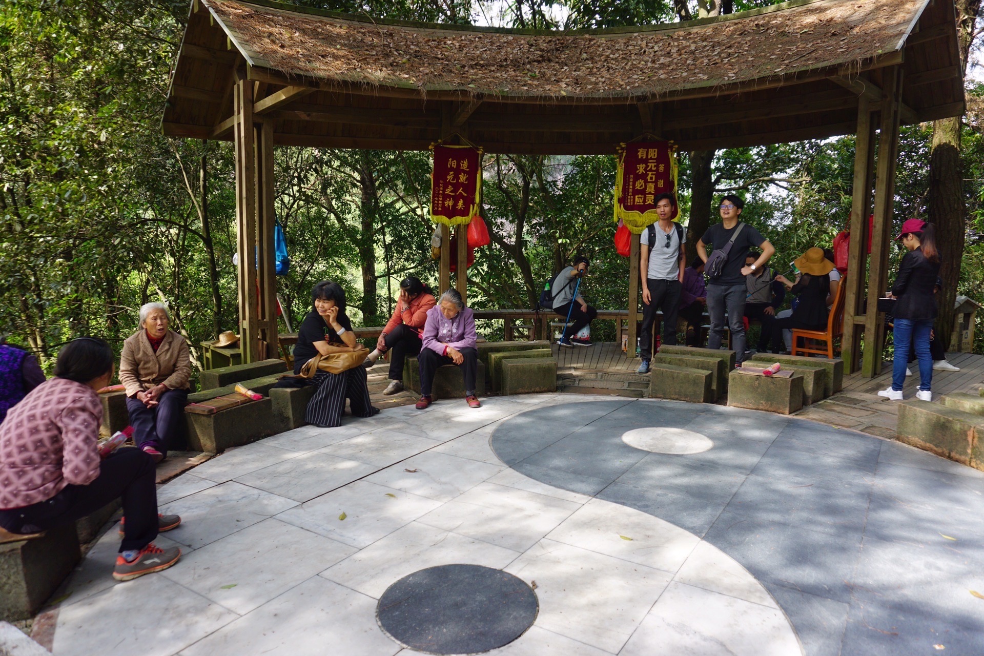 丹霞山周边三日游,丹霞山三日之旅攻略