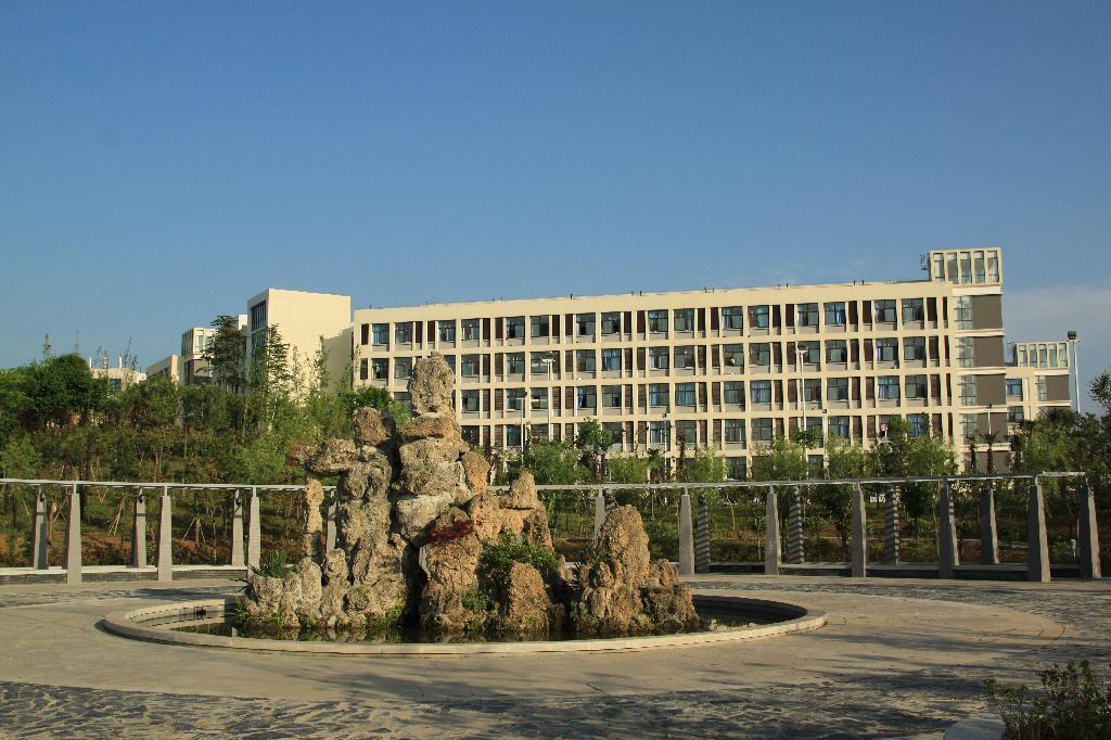 陕西省高校宣传,陕西一高校引发舆论