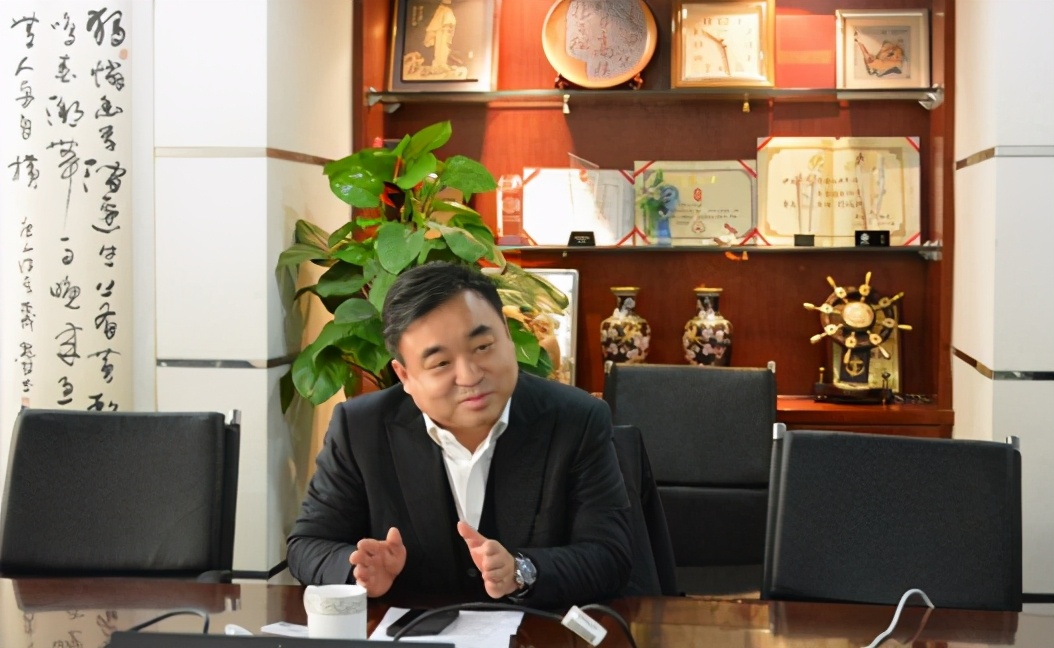 德州首富黄鸣,太阳能老板黄鸣