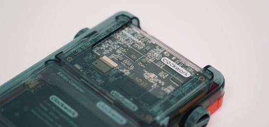 目前口碑最好的复古开源掌机,经典游戏复古掌机推荐