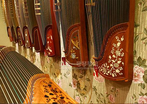 初学者买古筝哪里便宜,古筝选购初学古筝买什么价位的