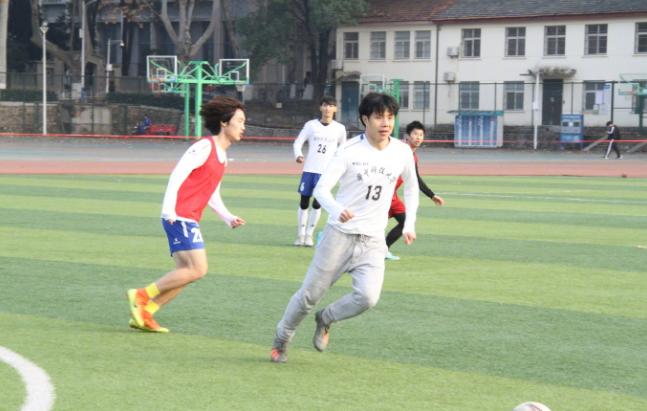 浣犺浣犱笂by鍥涙湀鍒濅竴鍏嶈垂闃呰,浣犺浣犱笂鍥借冻