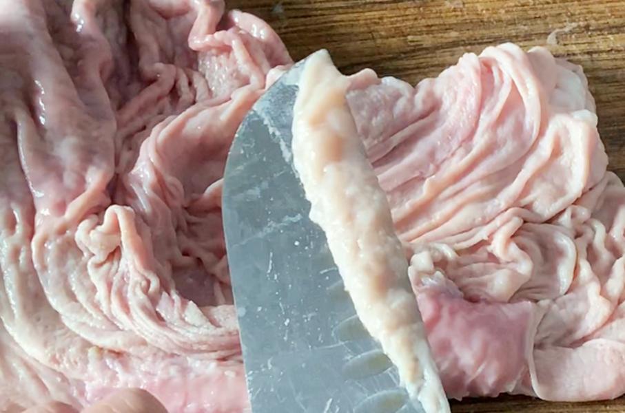 洗猪肚的时候碱放多了,盐洗猪肚的正确方法