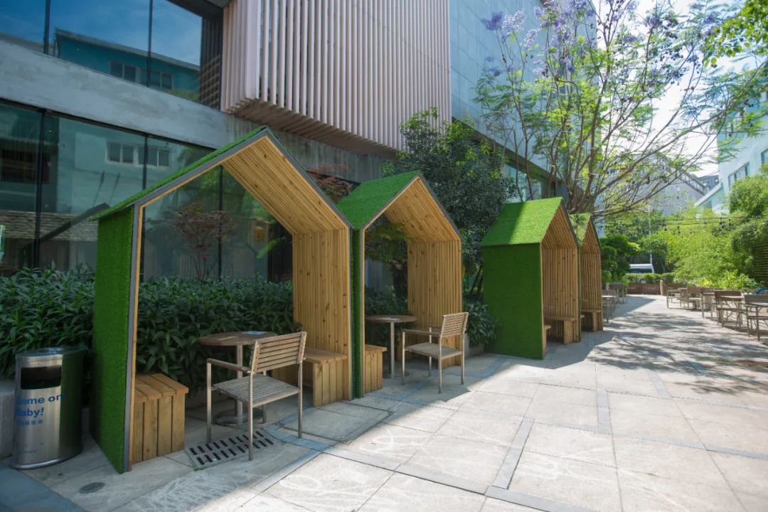 「椒霸霸×1CAKE」联名来啦！只要28.9元，和爱宠共享悠然午后