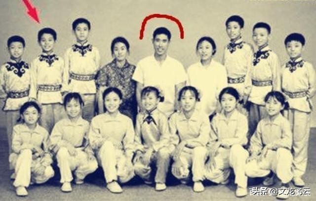 李连杰得的是甲亢还是甲减,李连杰的甲亢为什么没治好