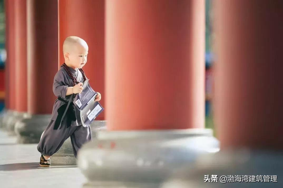 多与智者争高下莫与傻瓜争短长,常与同好争高下莫与傻瓜争长短