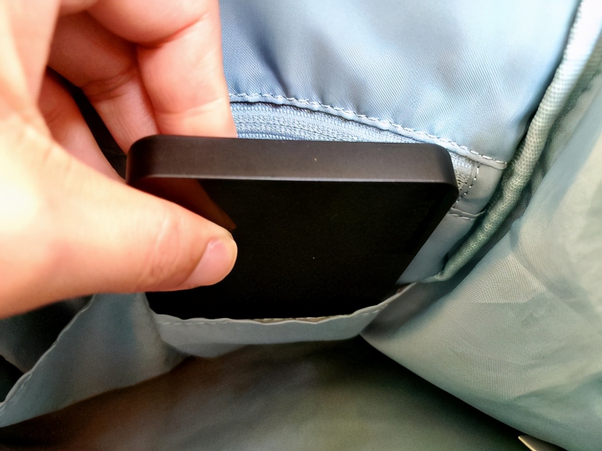 东芝canvio移动硬盘,东芝canviobasics系列移动硬盘盒