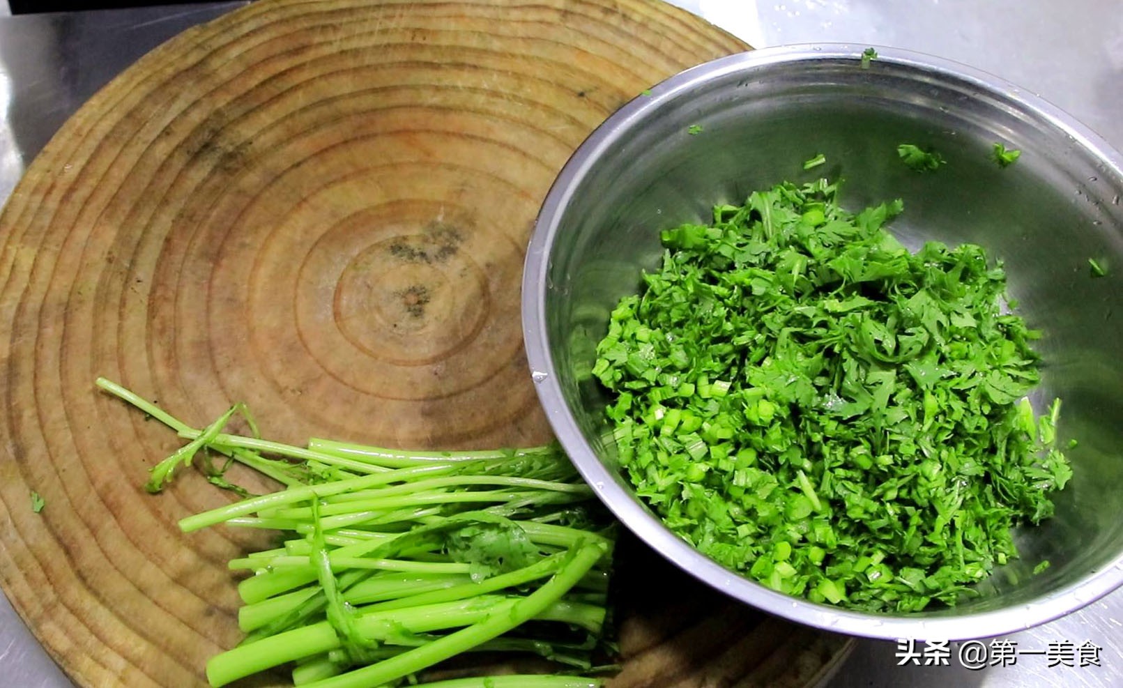 学做杂蔬烩丸子,砂锅丸子怎么做好吃又简单