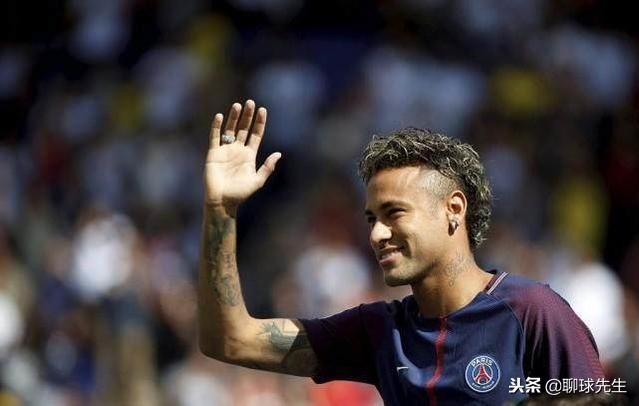 内马尔换了个发型减少被铲几率,内马尔头上的一根脏辫