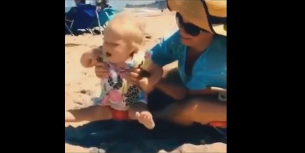 萌宝花式拒绝与地面亲密接触：劈叉，飞天，深蹲，我绝不认输