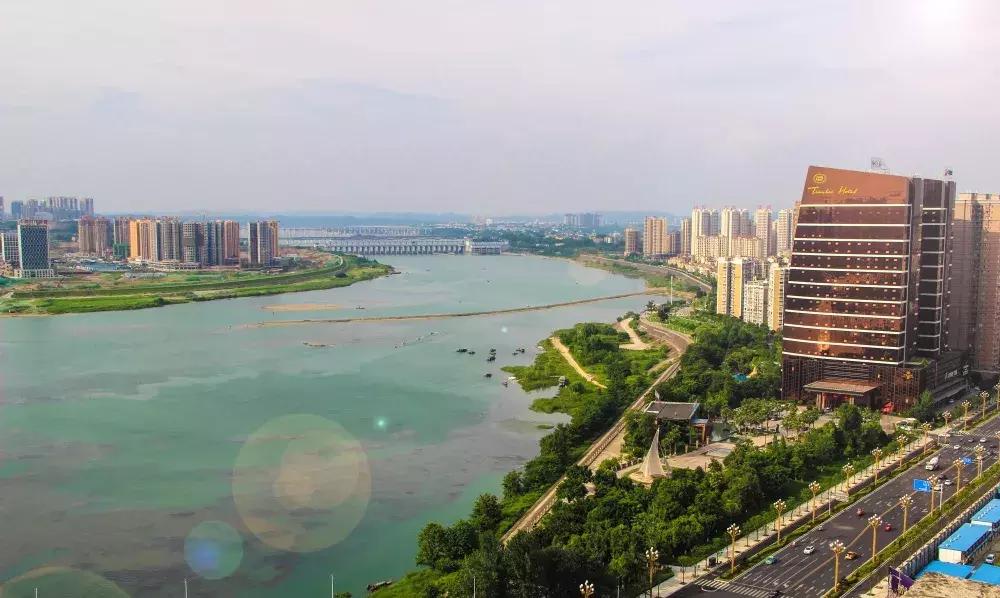 南充四大商圈哪个好,南充未来5年最好地段