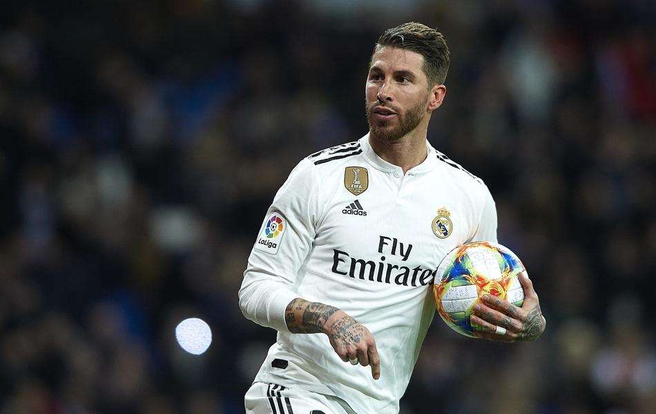 最贵也最强！范戴克强势登顶世界十大中卫榜单，曼联巴黎无人入榜