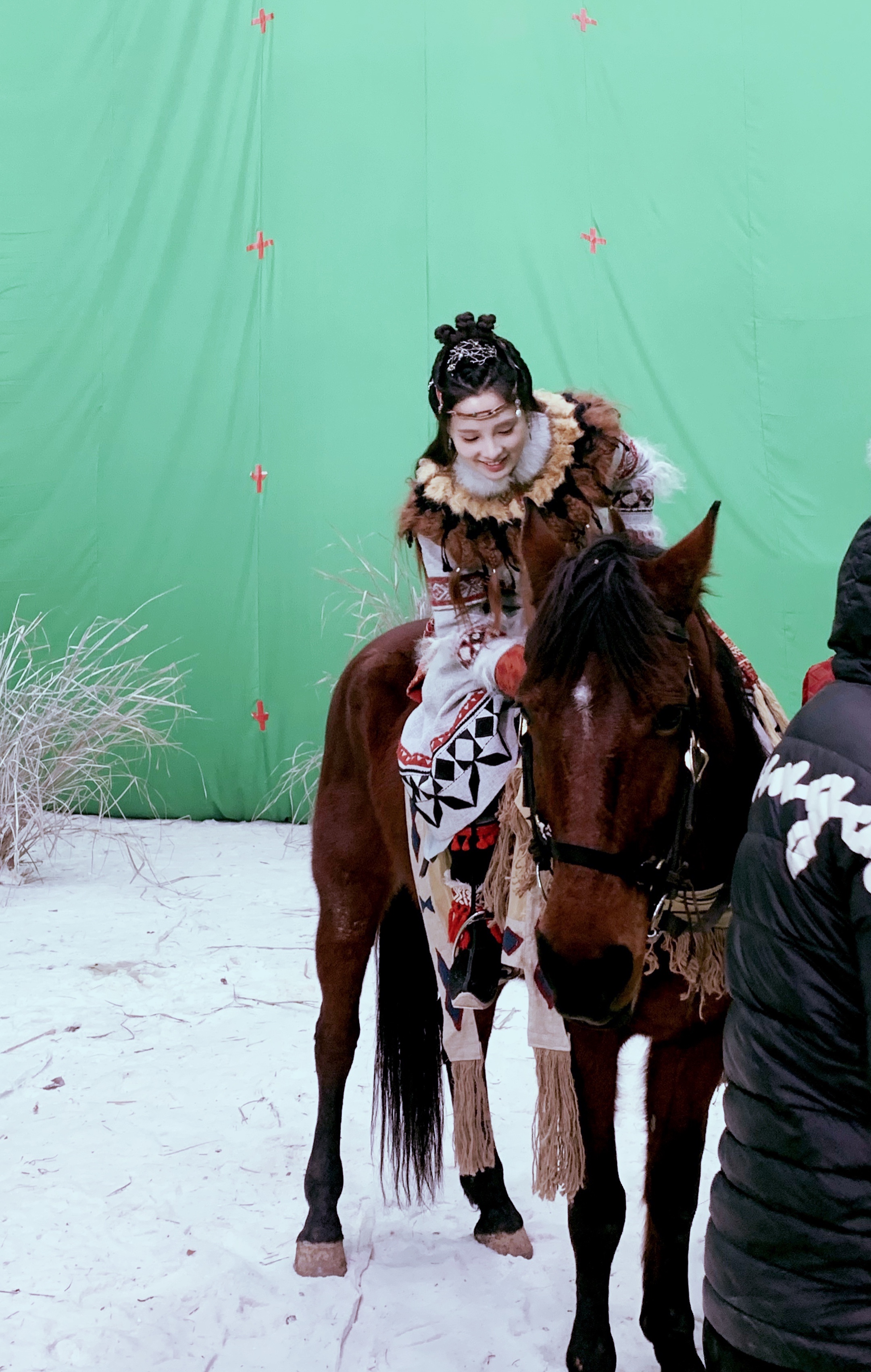 九州朱颜记冯绍峰和彭小苒,彭小苒九州朱颜记路透造型