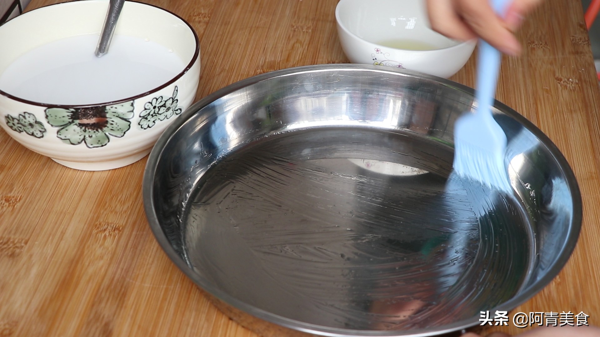 凉皮最简单快速做法不揉面不洗面,凉皮新做法不用洗面不用揉面