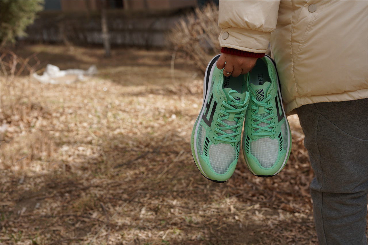 freetie云弹轻跑鞋pro测评,freetie加厚海绵透气鞋垫