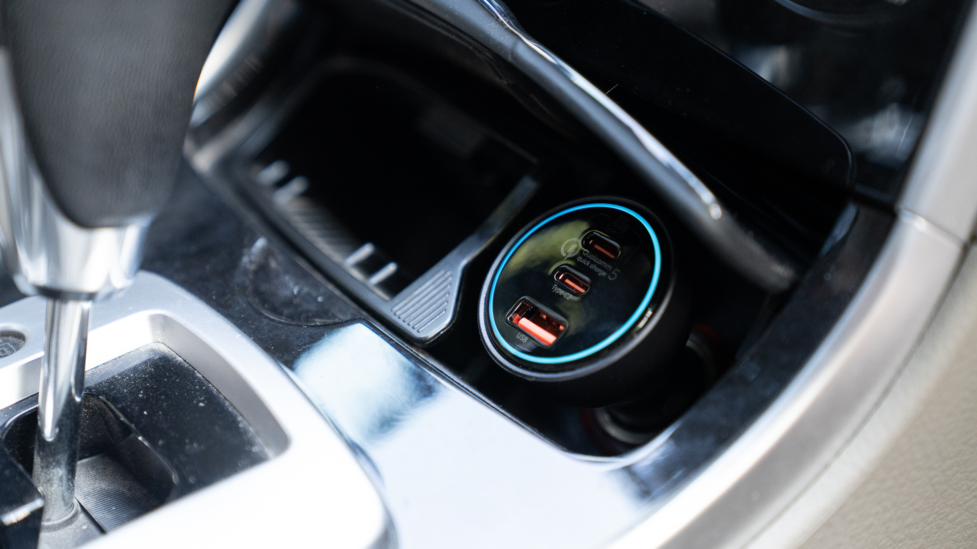 汽车人,出发!车生活补给利器,倍思160WQC5认证车载充电器分享