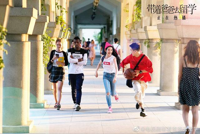 带着爸爸去留学惹众怒的原因,带着爸爸去留学给人带来的反思