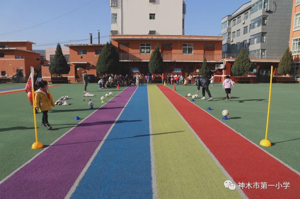 神木第一小学拔河比赛,小学体育优质课简报
