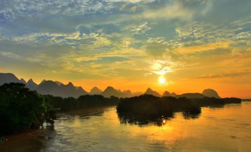 心中有风景人生不荒凉啥意思,心中有爱何惧人生荒凉的诗句