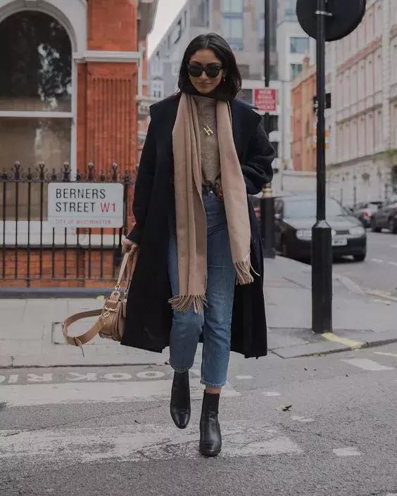 冬季爆款洋气羊绒围巾,这款新潮羊绒围巾温暖又漂亮