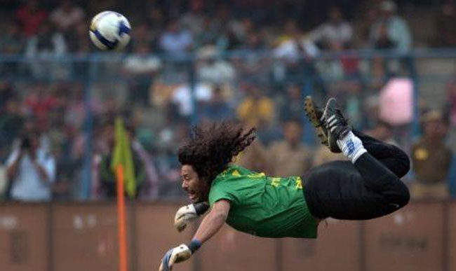 足球各大球星成名绝技,足球中的绝技名称