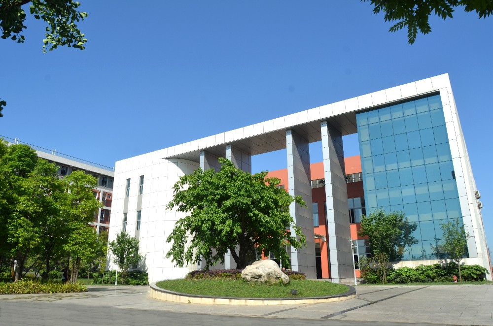 成都航天航空学校,成都航天中学在成都排名多少