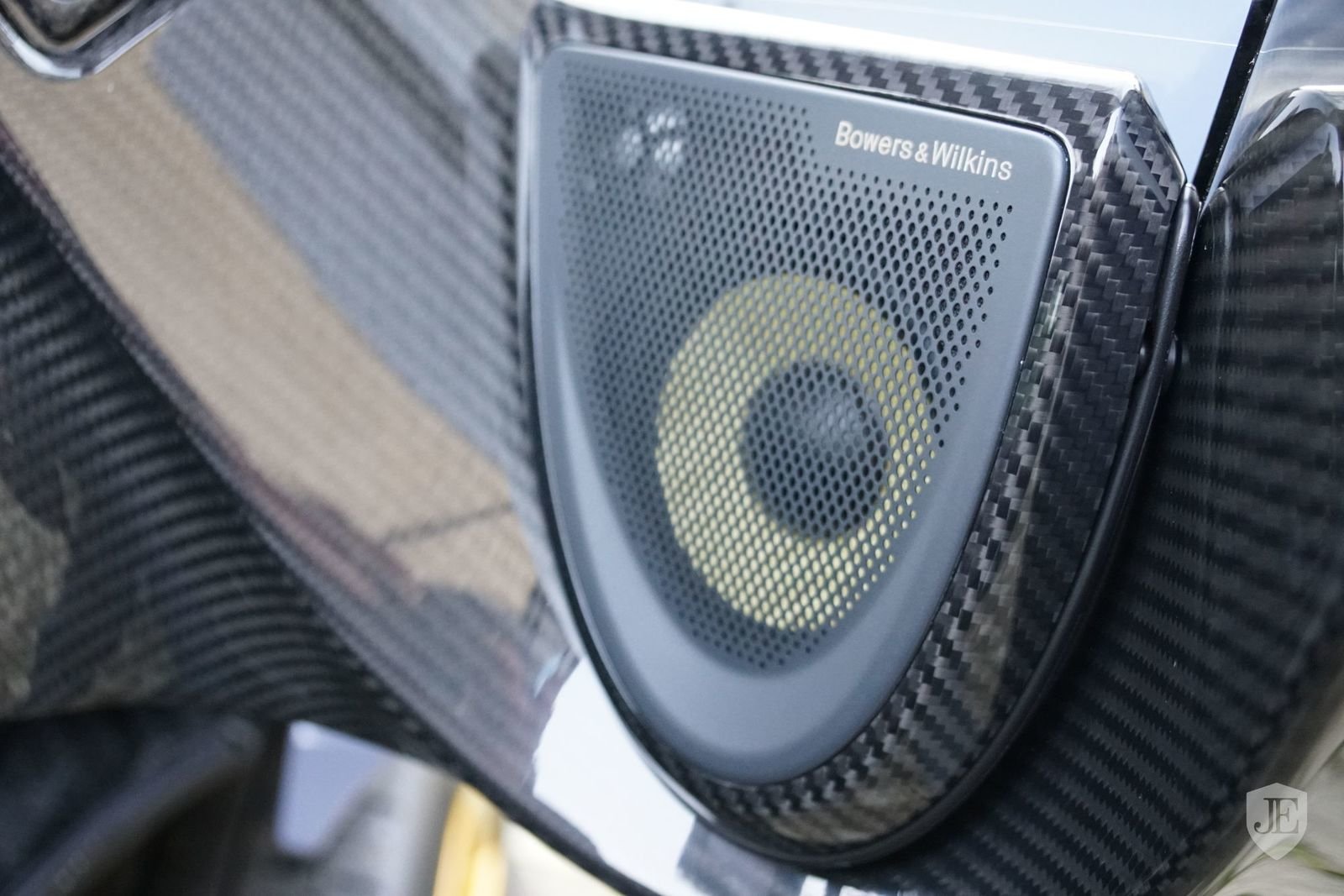 解锁邀请购买限制，21000000元的二手塞纳，贬值12000000元入手