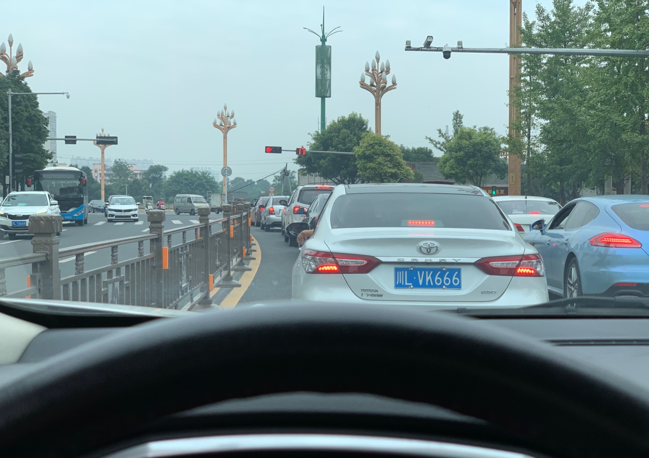 跑网约车还是干代驾,跑网约车司机和外卖哪个挣钱