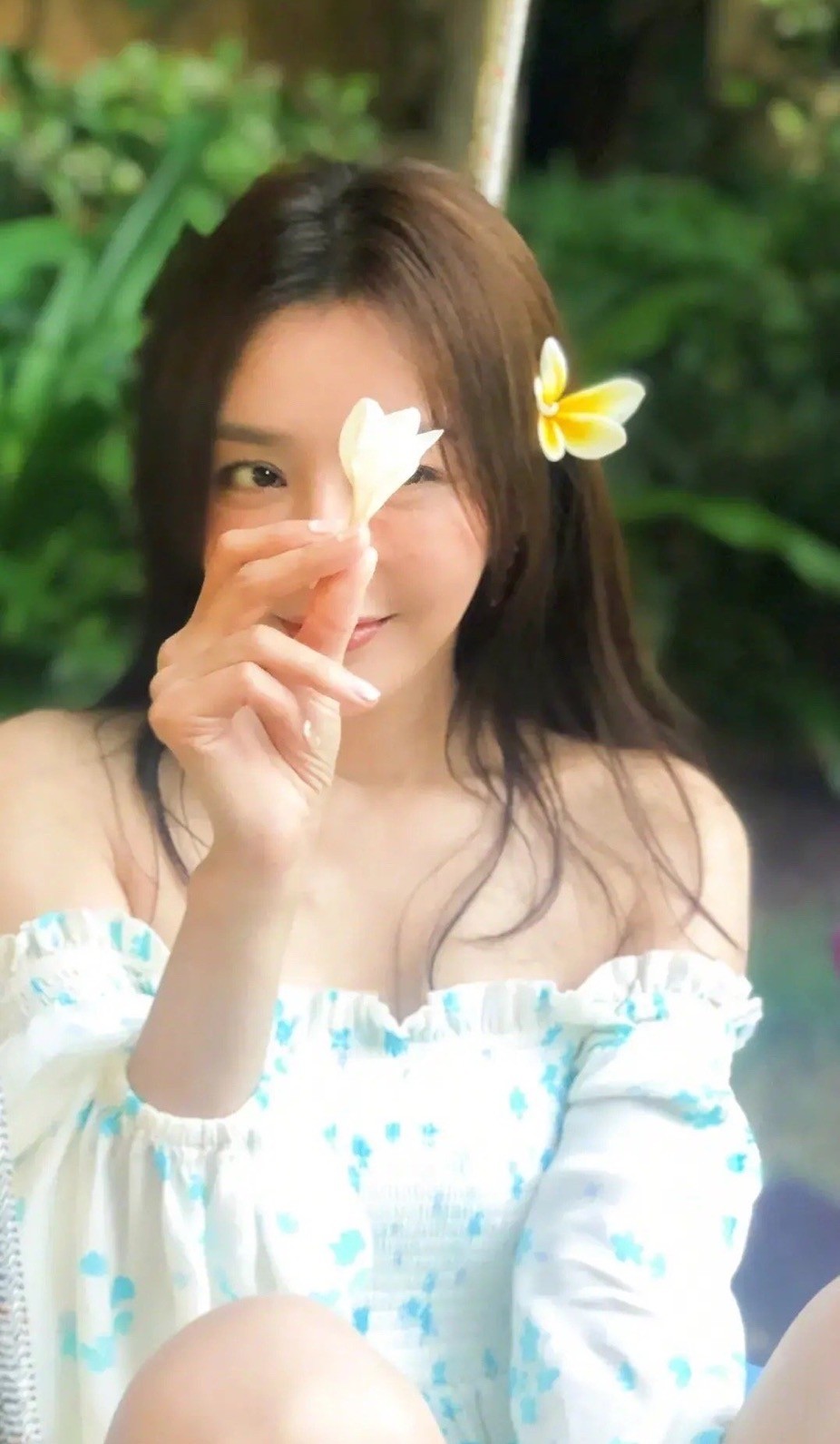 秦岚三亚t恤,秦岚海滩照片