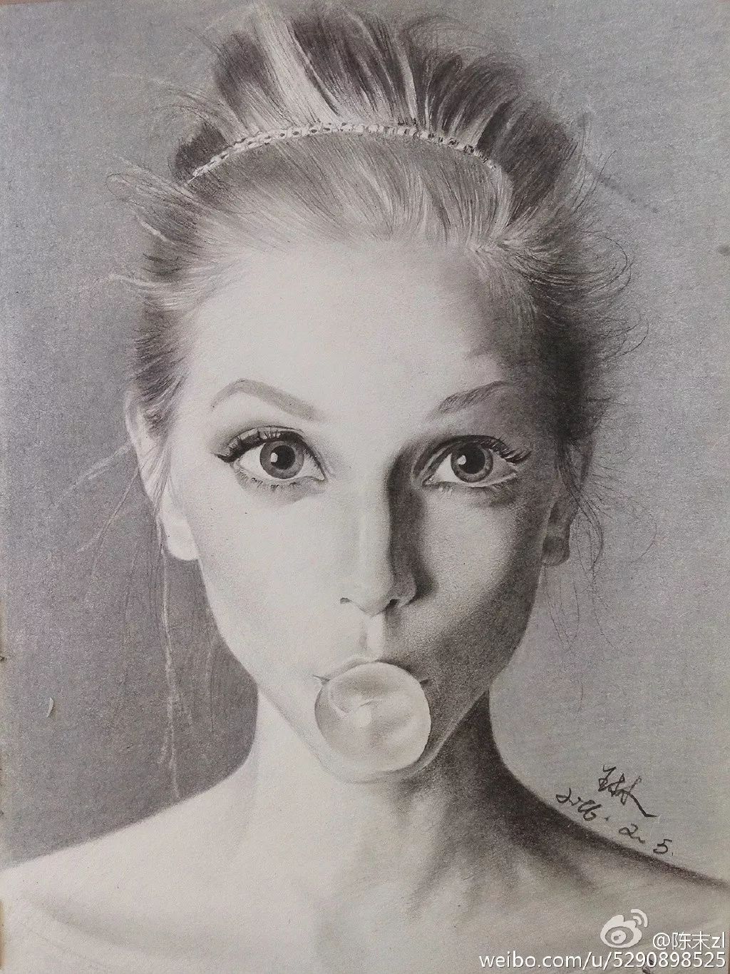 大学没毕业，95后妹纸用一支铅笔就撩到了范冰冰！这...