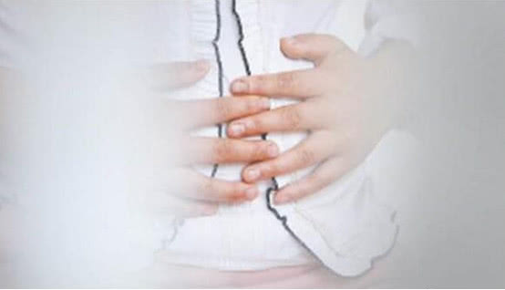 患者女60岁被诊断为急性盆腔炎,18岁女孩得了盆腔炎