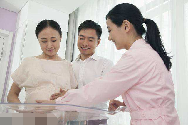 宫缩时产妇疼得死去活来,宫缩疼和胎儿撑得疼区别