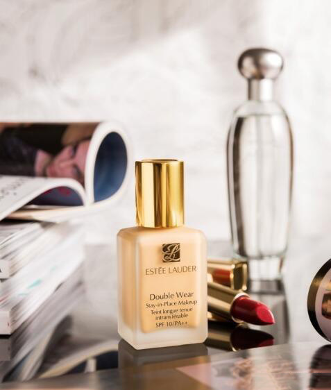 植村秀小方瓶和雅诗兰黛dw哪个好,雅诗兰黛dw和植村秀粉底液哪个好