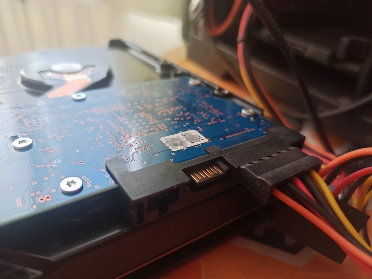 机械硬盘安装教程台式,台式机加装500g机械硬盘教程