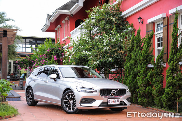 沃尔沃旅行车试驾v60,沃尔沃v60旅行车试驾