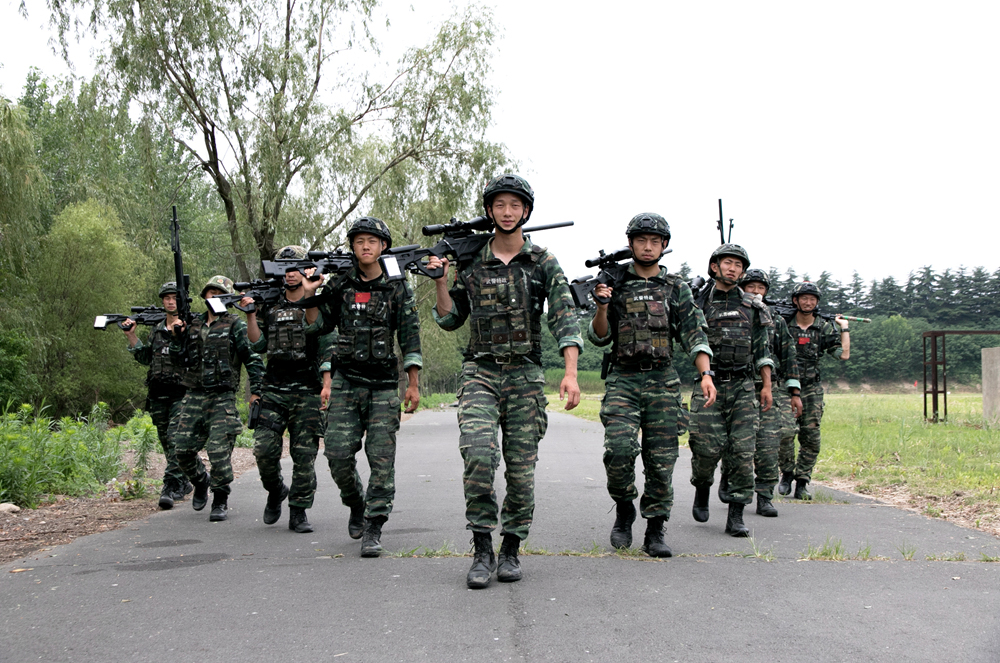 国外魔鬼周极限训练,直击魔鬼周极限训练