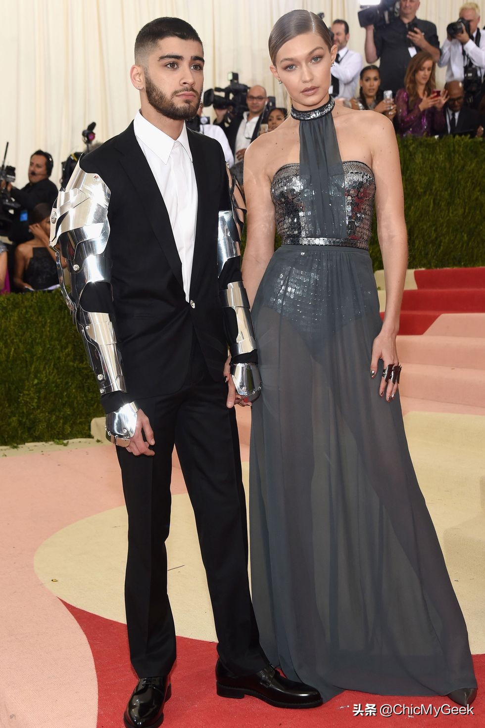 全球最牛鬼蛇神时尚盛典：盘点MetGala史上最惊天动地25个造型