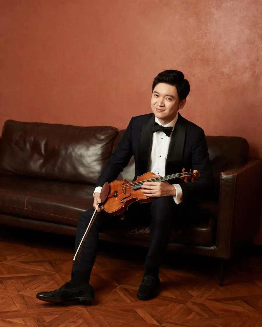 刘霄小提琴精彩片段,青年小提琴演奏家刘霄