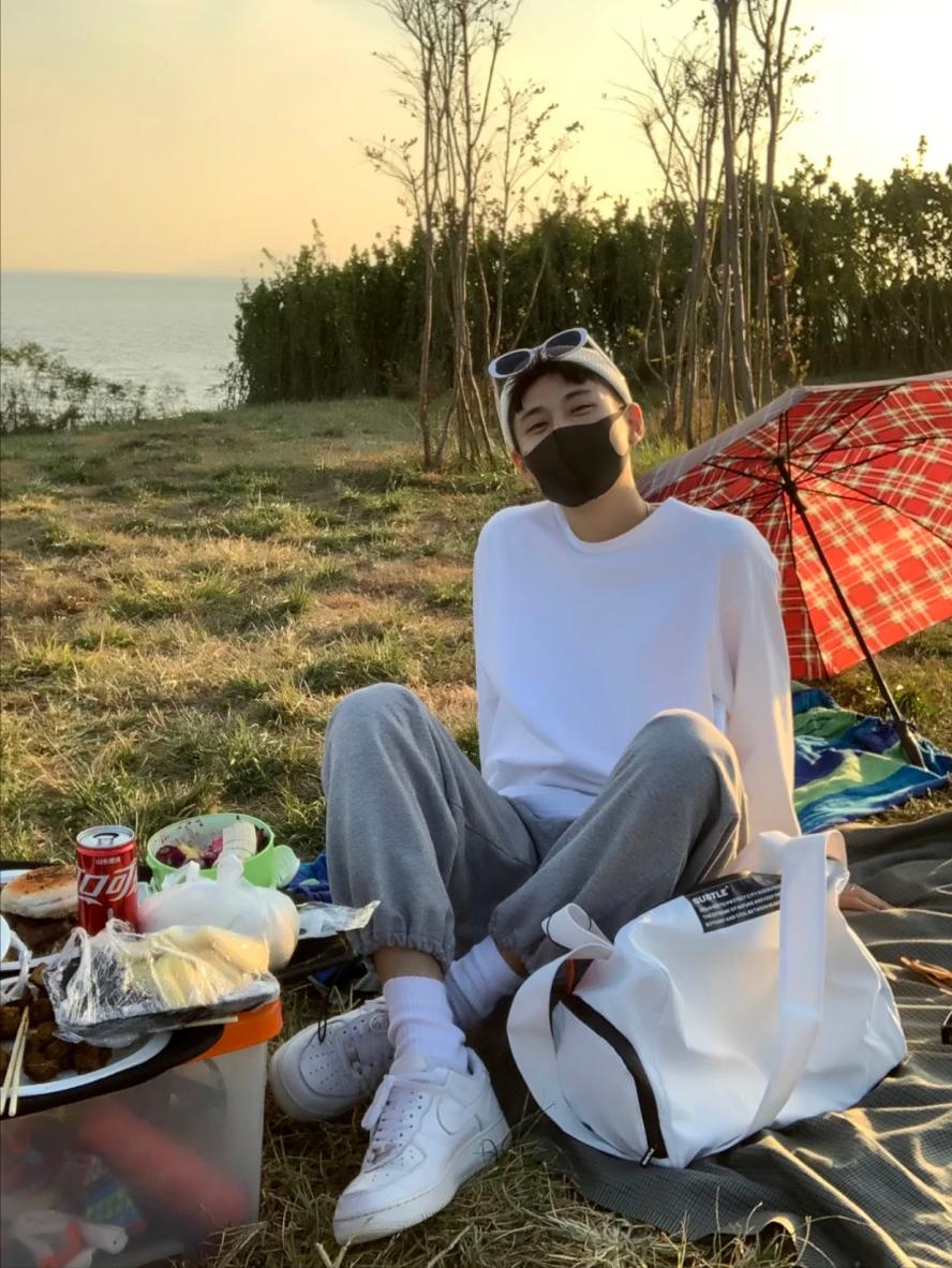 健身包hold不住，环保袋太显土，背SUBTLE运动旅行包能疯狂上分