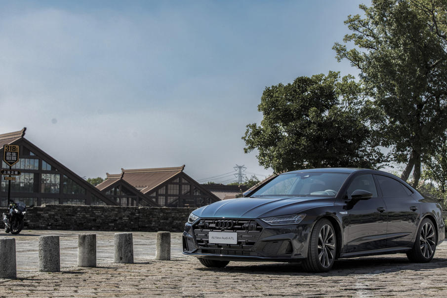 奥迪a7l55tfsi先行版试驾,3.0t的奥迪a7有多强